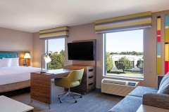 Hampton-Inn-and-Suites-Meridian-4